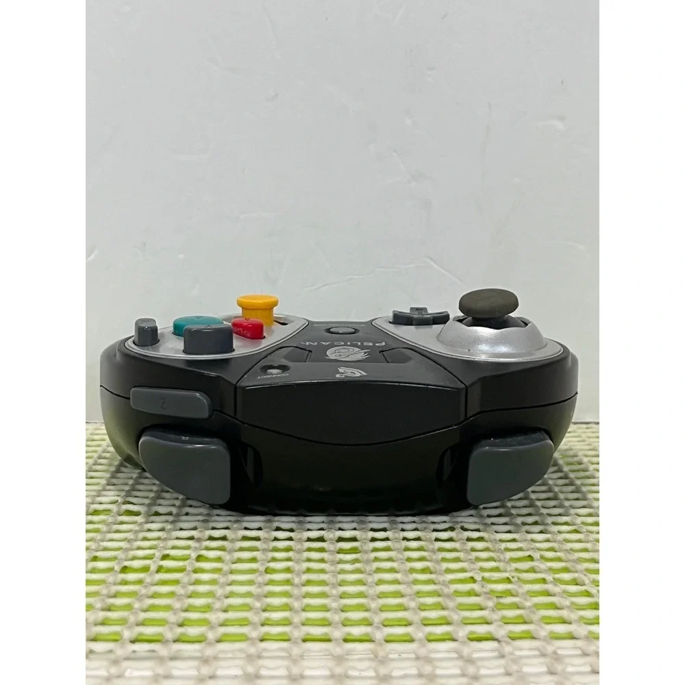 Pelican G3 Wireless Controller Nintendo GameCube Black Silver PL7055 No Receiver